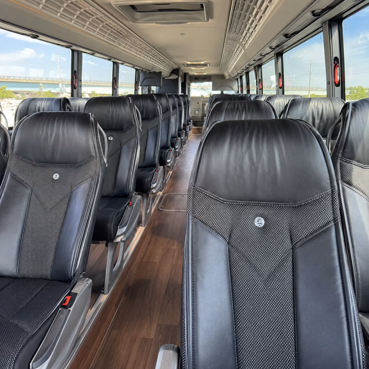 charter buses for bayfront convention center events and conferences